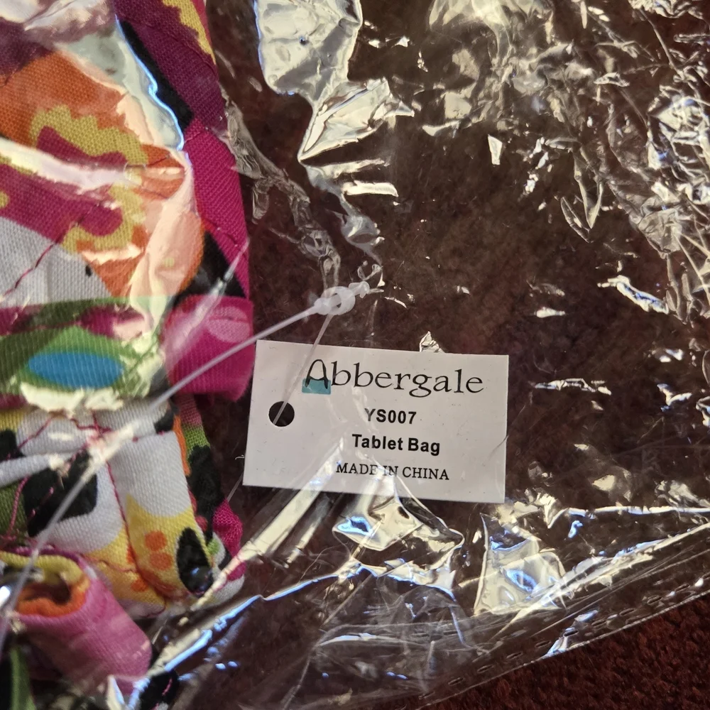 NWT Vera Bradley Abbergale Floral Tablet Bag - Picture 3 of 3